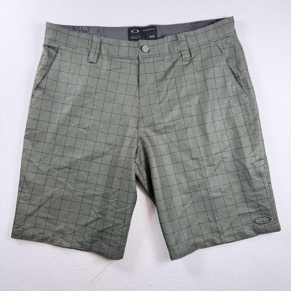 Oakley Mens Golf Shorts Grey Black Plaid Micro Check Size 36W Polyester